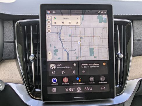 New 2026 Volvo XC90 B5 Core AWD/4WD image 11