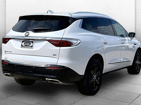 Used 2023 Buick Enclave Essence w/ Experience Buick Package AWD/4WD image 14