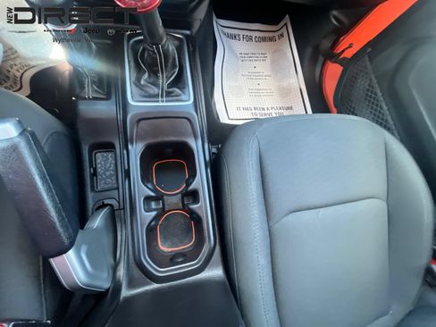 Used 2018 Jeep Wrangler Unlimited Sahara AWD/4WD image 26