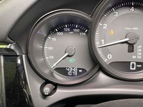 Certified 2025 Porsche Macan image 47