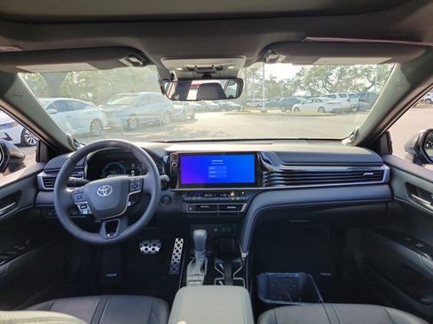 Used 2025 Toyota Camry XSE image 17