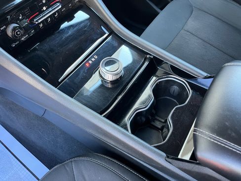 Used 2021 Jeep Grand Cherokee L Laredo w/ Luxury Tech Group I image 23