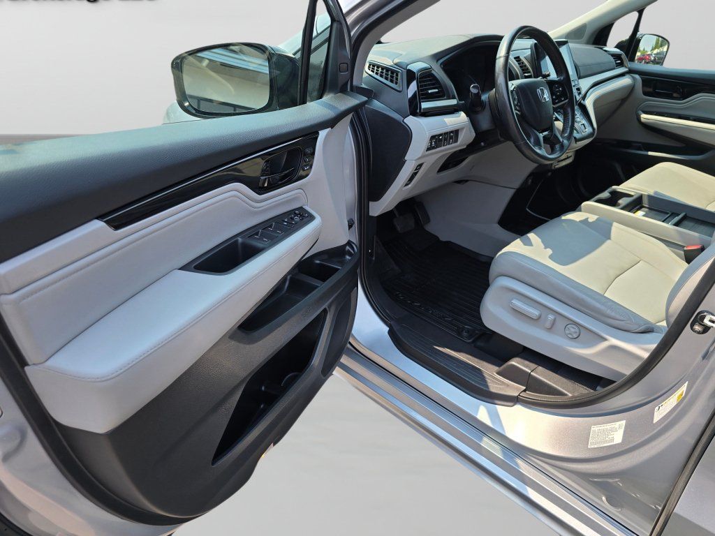 Used 2018 Honda Odyssey Elite image 25