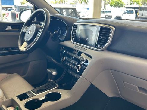 Used 2020 Kia Sportage EX FWD image 24