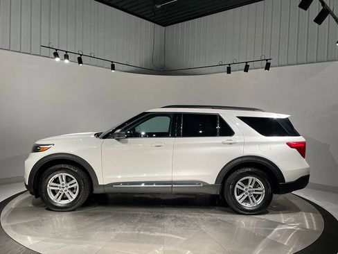 Used 2022 Ford Explorer XLT image 15