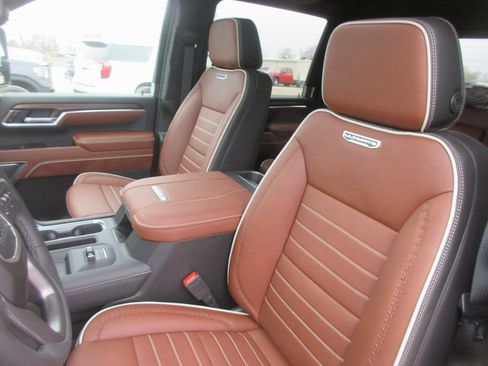 New 2026 GMC Sierra 2500 Denali Ultimate image 13