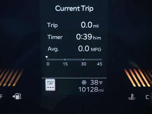 Used 2025 Kia K4 LXS image 32