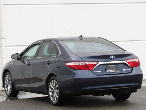 Certified 2017 Toyota Camry XLE w/ Moonroof Package image 5