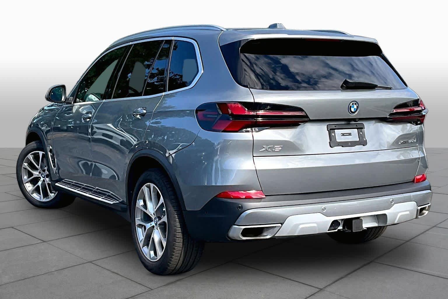 Used 2024 BMW X5 xDrive50e w/ Premium Package AWD/4WD image 12