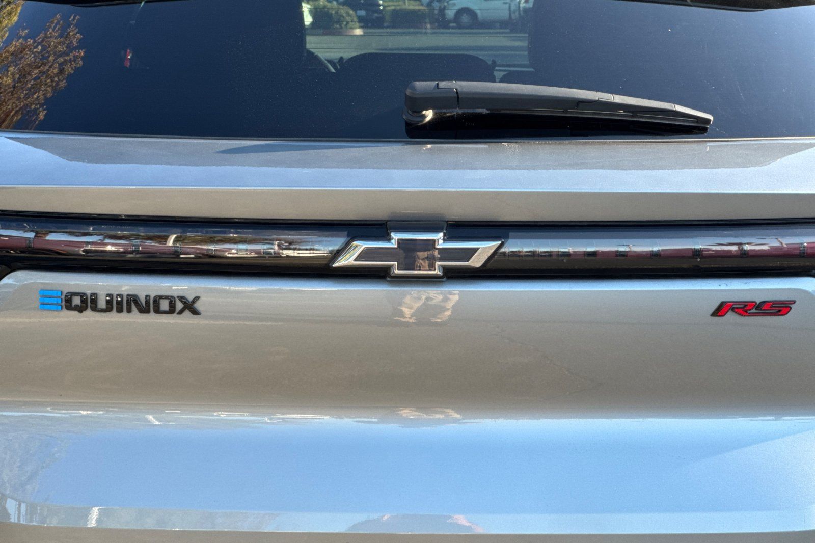 Used 2024 Chevrolet Equinox EV RS FWD image 46