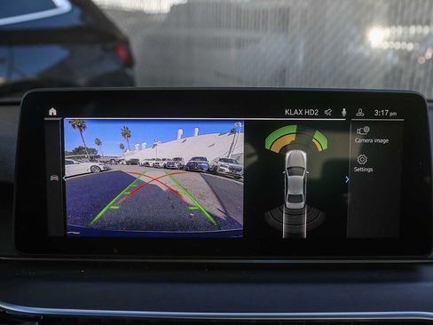 Certified 2023 BMW 530e w/ Convenience Package image 21