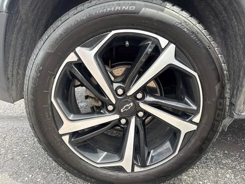 Used 2023 Chevrolet TrailBlazer RS AWD/4WD image 36