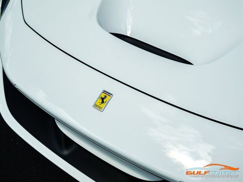 Used 2022 Ferrari F8 Tributo image 4