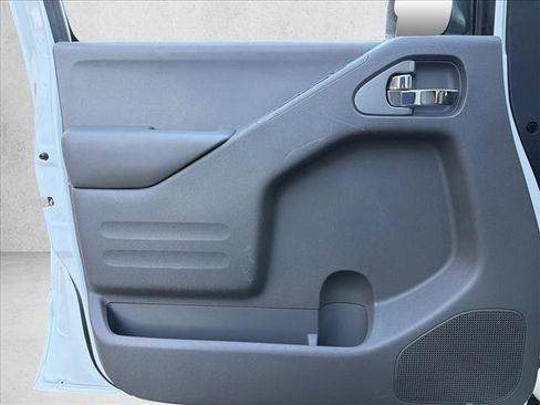 Used 2021 Nissan Frontier SV image 10