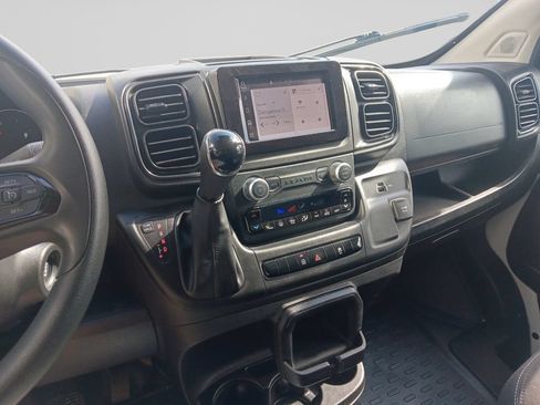 Used 2025 RAM ProMaster 2500 w/ U-Haul Equipment Group FWD image 23