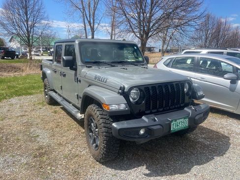Used 2021 Jeep Gladiator Sport AWD/4WD image 1