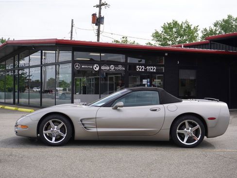 Used 2001 Chevrolet Corvette Convertible w/ Preferred Equipment Group2 RWD image 5