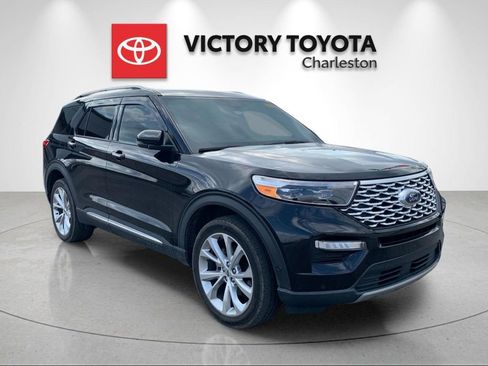 Used 2022 Ford Explorer Platinum w/ Equipment Group 601A image 5