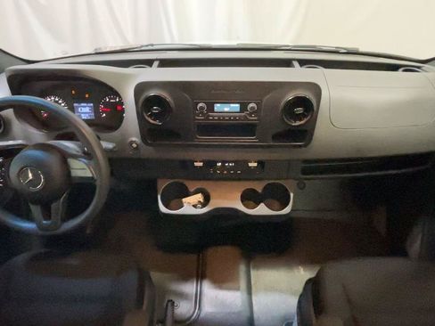 Used 2022 Mercedes-Benz Sprinter 2500 image 29