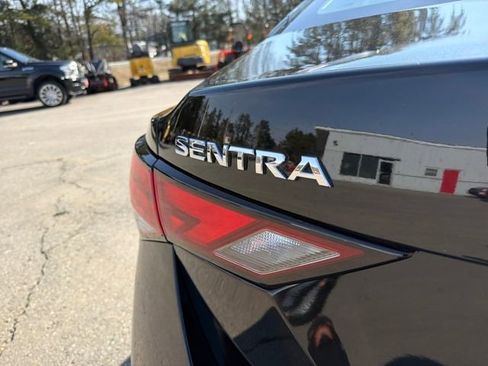 Used 2021 Nissan Sentra SV w/ SV Premium Package image 9