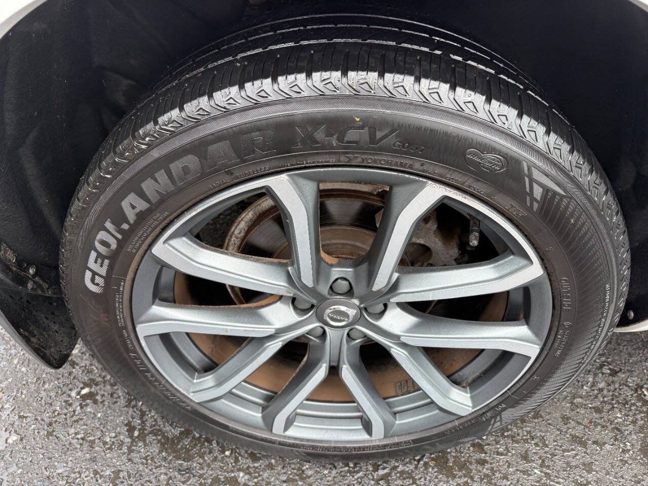 Used 2016 Volvo XC90 T6 Momentum w/ Momentum Plus Package AWD/4WD image 11