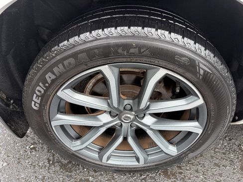 Used 2016 Volvo XC90 T6 Momentum w/ Momentum Plus Package AWD/4WD image 11