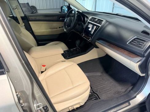 Used 2019 Subaru Outback 2.5i Limited w/ Popular Package #2 image 12
