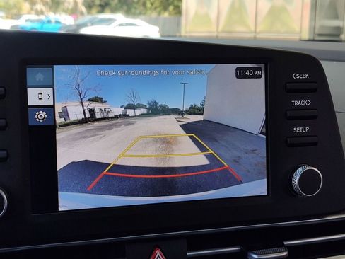 Used 2025 Hyundai Elantra Sport image 28