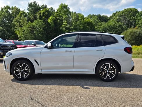 Used 2024 BMW X3 xDrive30i w/ Premium Package AWD/4WD image 2
