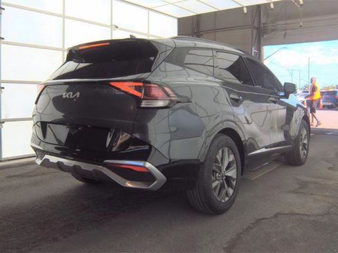 Used 2023 Kia Sportage SX FWD image 2