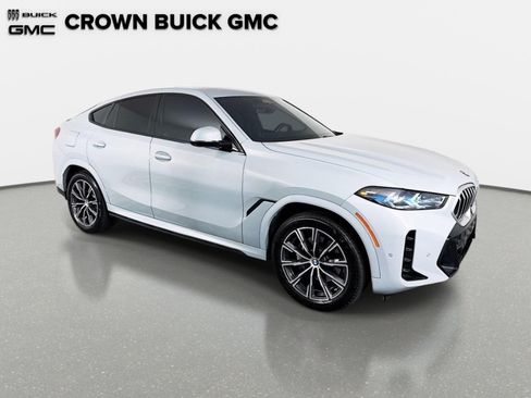 Used 2025 BMW X6 xDrive40i AWD/4WD image 3