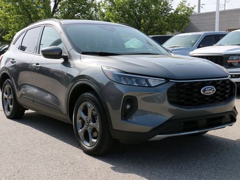 Used 2025 Ford Escape ST-Line Select AWD/4WD image 4