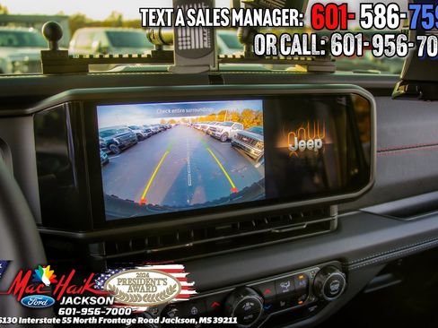 Used 2025 Jeep Wrangler Unlimited Rubicon w/ XTREMEE 35" Tire Package image 21