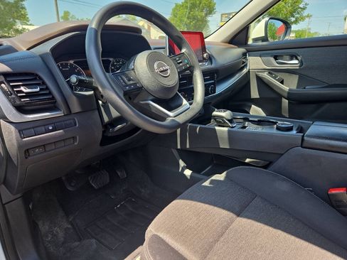 Used 2023 Nissan Rogue SV AWD/4WD image 10