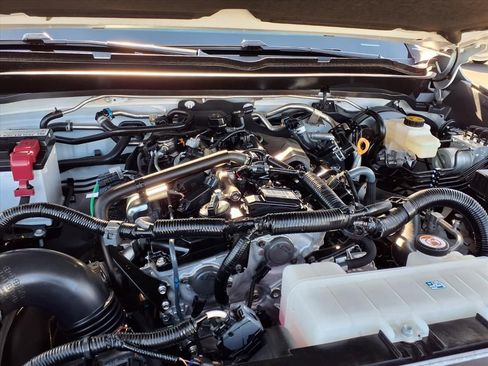 Used 2024 Toyota Tacoma Limited w/ Limited Package (LT) image 15