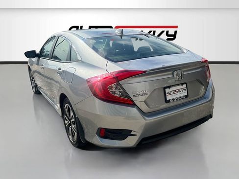 Used 2018 Honda Civic EX-L image 5