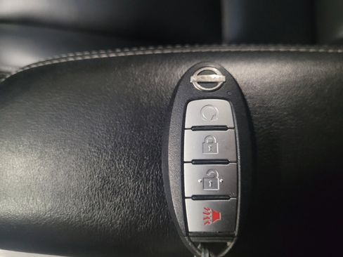 Used 2023 Nissan Murano SV image 32