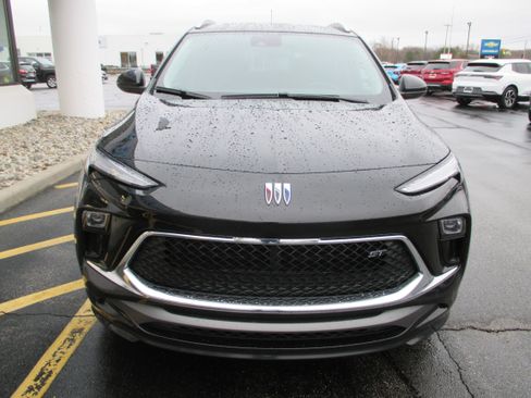 Used 2024 Buick Encore GX Sport Touring image 8