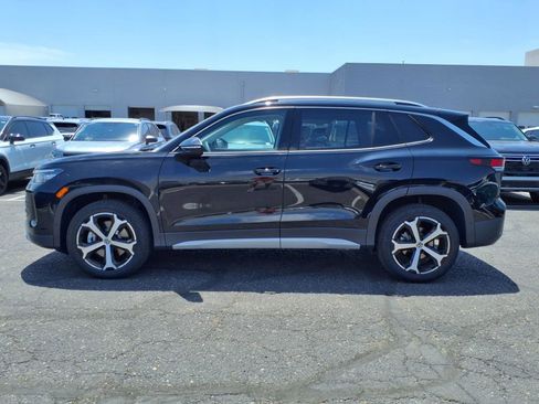 New 2025 Volkswagen Tiguan SE image 4