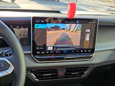 New 2026 Volkswagen Tiguan SE image 16