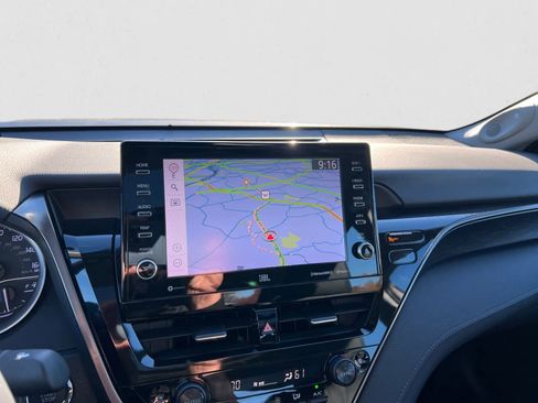 Used 2021 Toyota Camry XLE w/ Navigation Package image 21