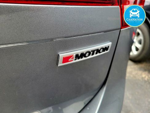 Used 2021 Volkswagen Tiguan SE R-Line image 33