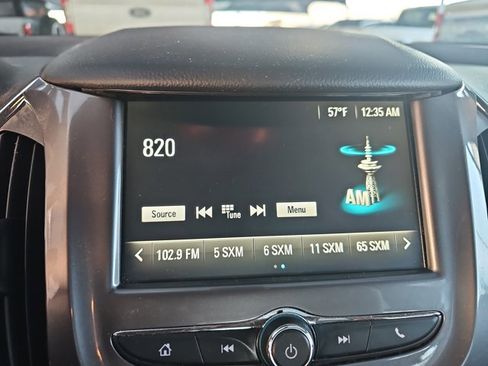 Used 2017 Chevrolet Cruze LT w/ Convenience Package image 16