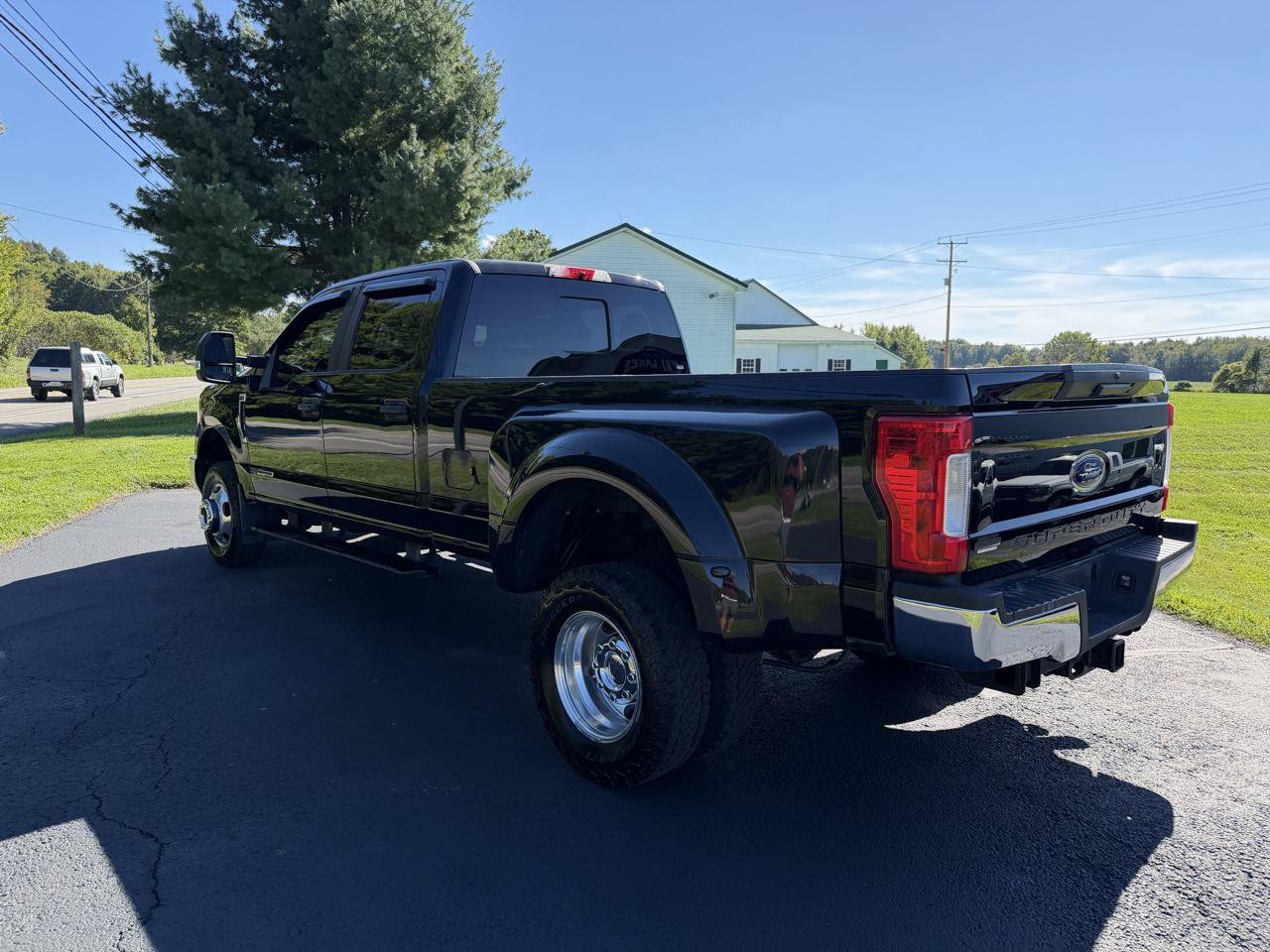 Used 2019 Ford F350 XL w/ STX Appearance Package AWD/4WD image 6