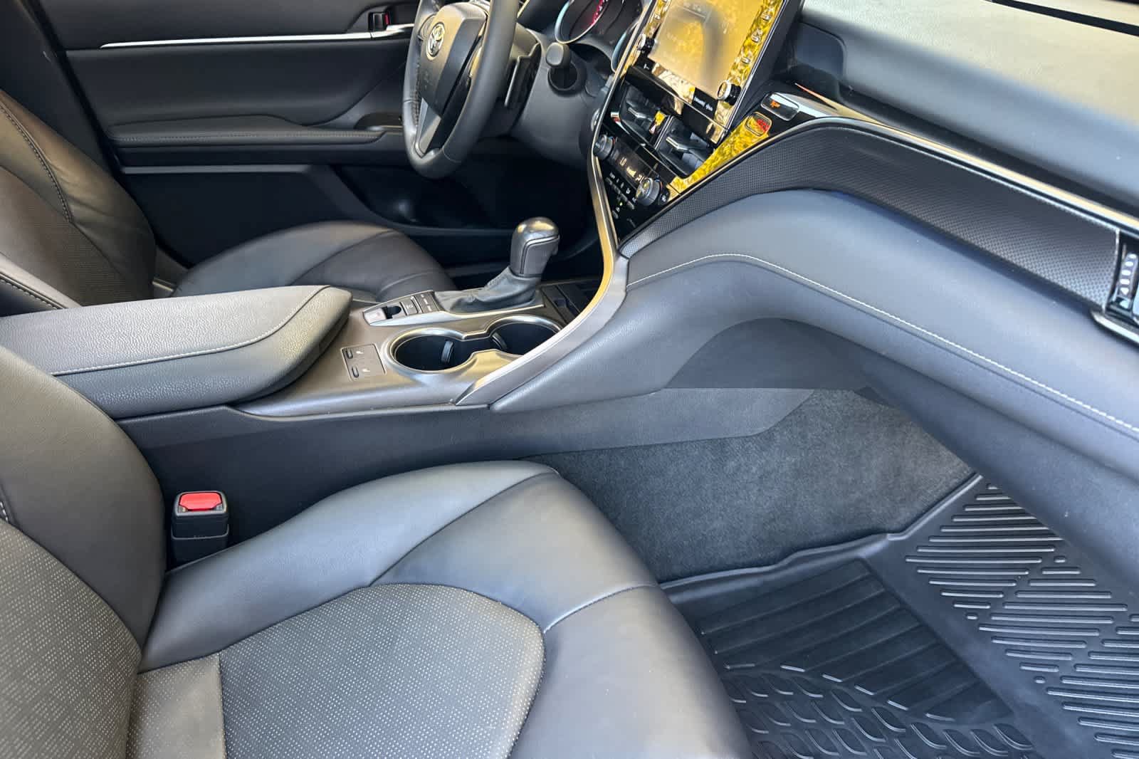 Used 2023 Toyota Camry XSE FWD image 10