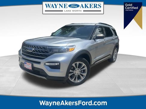 Certified 2022 Ford Explorer XLT w/ Equipment Group 202A image 1
