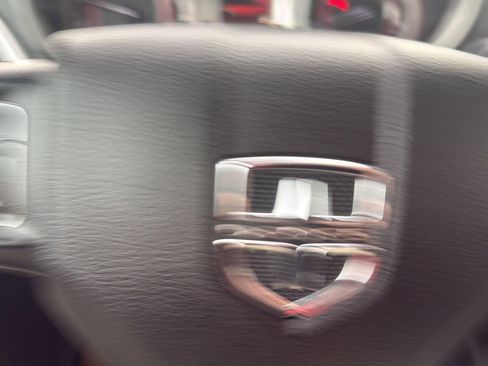 Used 2020 Dodge Journey SE image 18