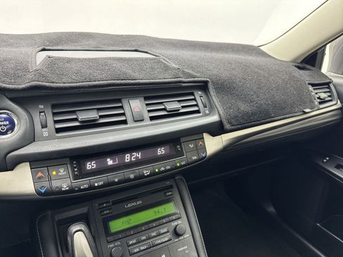 Used 2014 Lexus CT 200h image 17