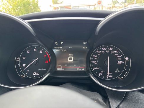 Used 2017 Alfa Romeo Giulia Quadrifoglio image 12