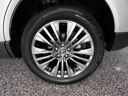 Used 2023 Toyota Venza Limited AWD/4WD image 30